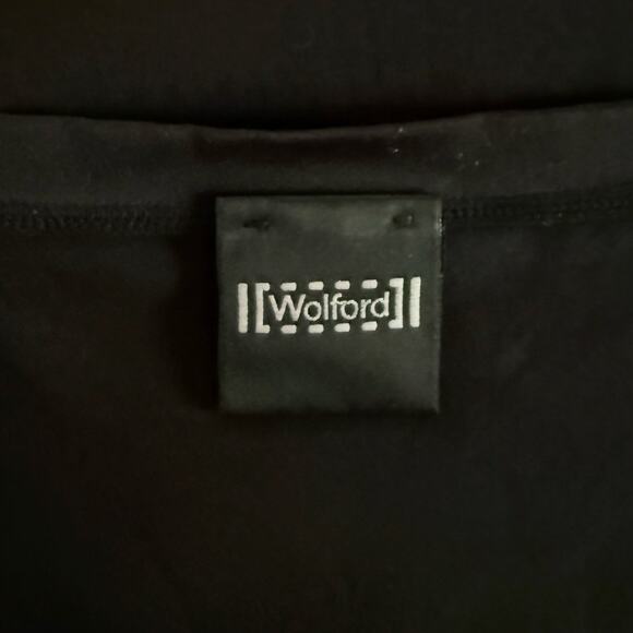Wolford Ontario Tank Top Size Large 59244 V-neck Black Satin Trim Minimalist - Picture 2 of 5